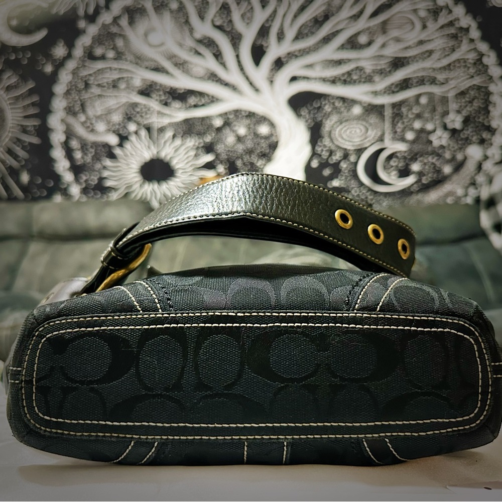 Vintage Coach soho shoulder Bag Black and Gold Women's handbag 2006 - Picture 9 of 16